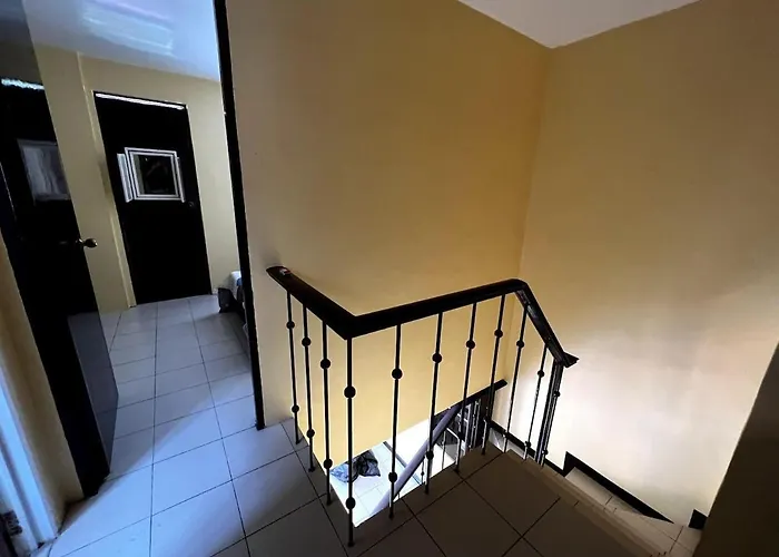 Casa Sleeps 6 With Garage Hébergement de vacances Talisay (Cebu)